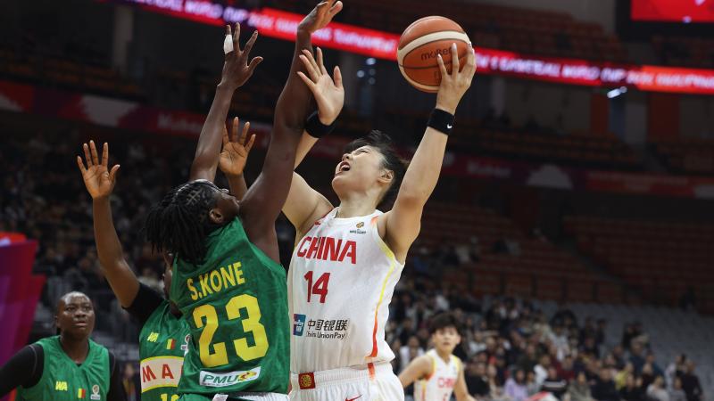 尼克斯 vs 马刺<a href=
