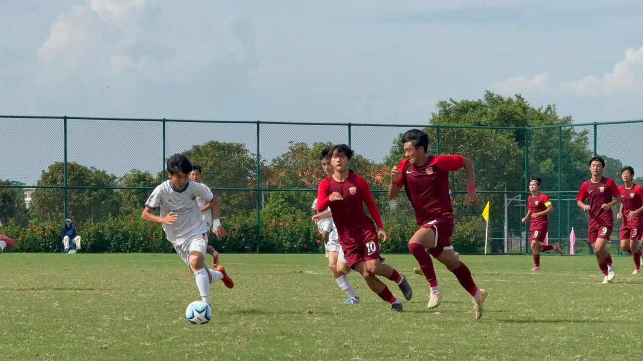 上海海港U17晋级组全胜出线 叶伟翔三连扑+刘怡晨补时绝杀