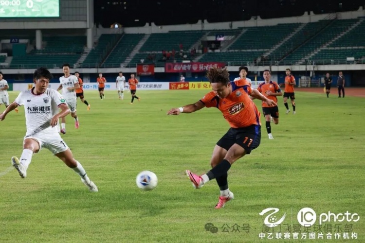 近10轮仅1胜 厦门飞鹭主场0-0闷平广州蒲公英 近10轮仅1胜 厦门飞鹭主场0-0闷平广州蒲公英