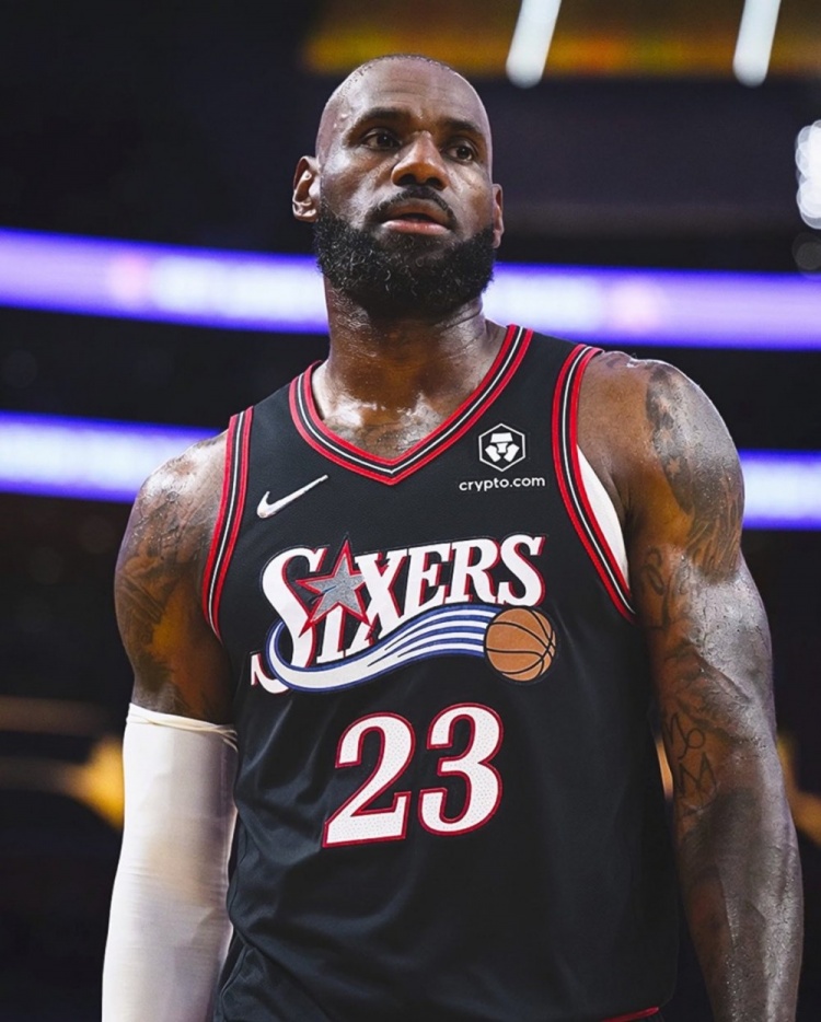 詹姆斯2K27能力值91列第16 连续22次90+ 14次联盟第一