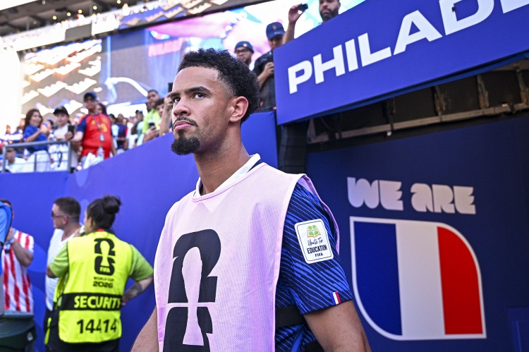 维蒂尼亚力压赖斯罗德里 登顶ESPN后腰榜首 维蒂尼亚力压赖斯罗德里 登顶ESPN后腰榜首