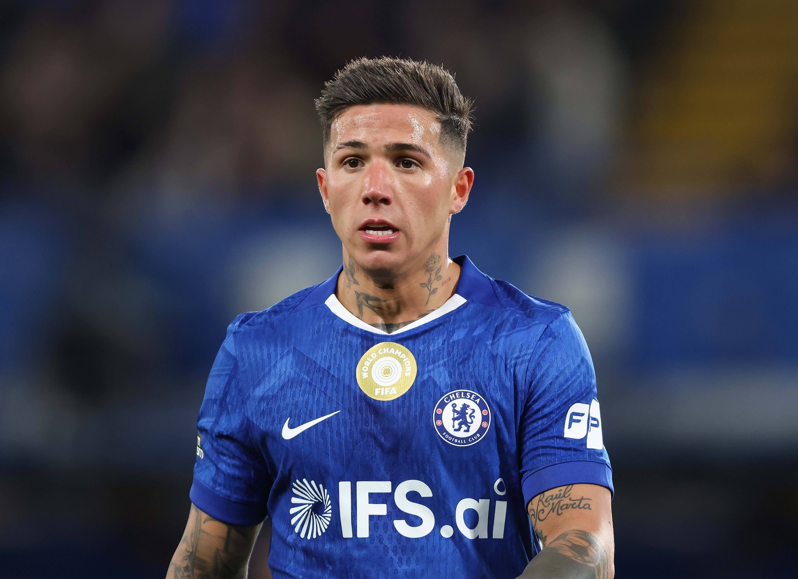 斯基拉：恩佐正推动离队去曼城，曼城有信心1.3亿欧与切尔西谈妥